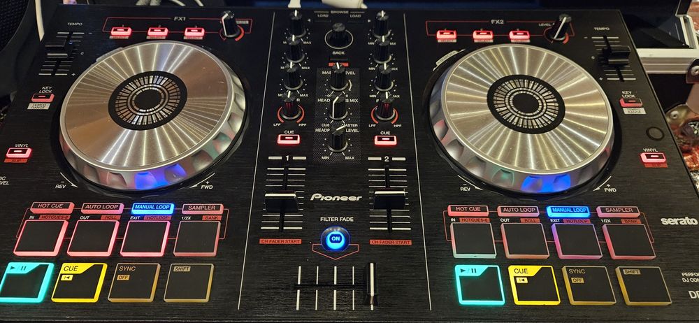 Consola DJ Pioneer ddj-sb top