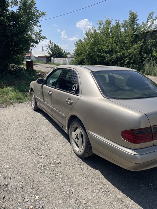 Mercedes-benz w210 E270