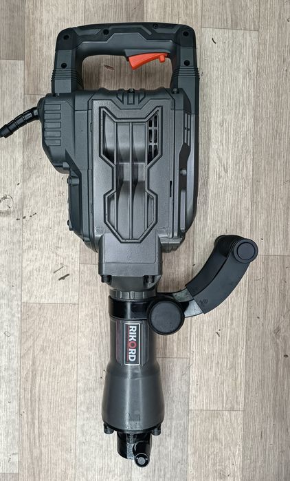 Отбойник 18кг. Отбойни молоток перфоратор перефаратор  дрель балгарка