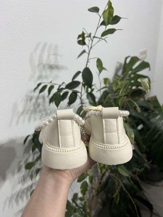 Pantofi fetite eleganti