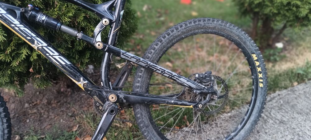 Vand bicicleta full suspension lapiere