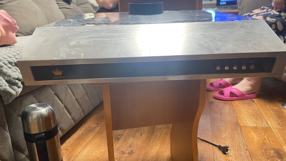 Продам кухонную вытяжку