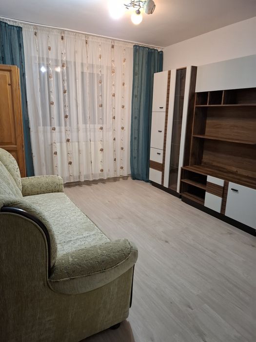Închiriez garsonieră zona Grivița