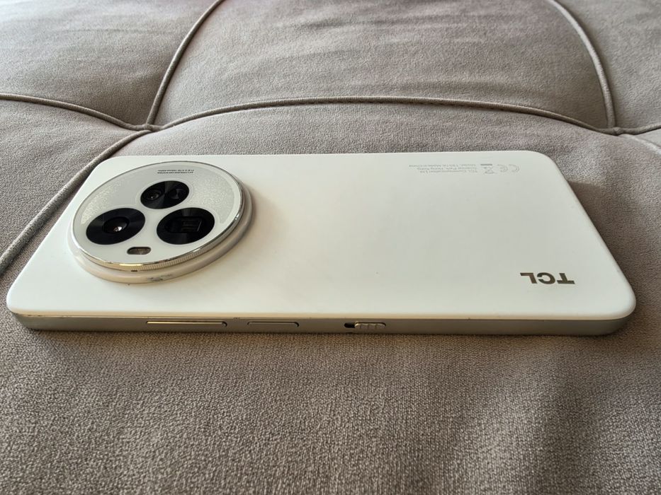 TCL новый телефон