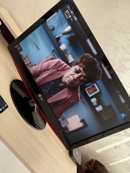 Телевизор LG малък екран