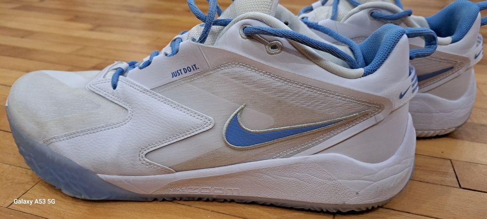 Маратонки за волейбол