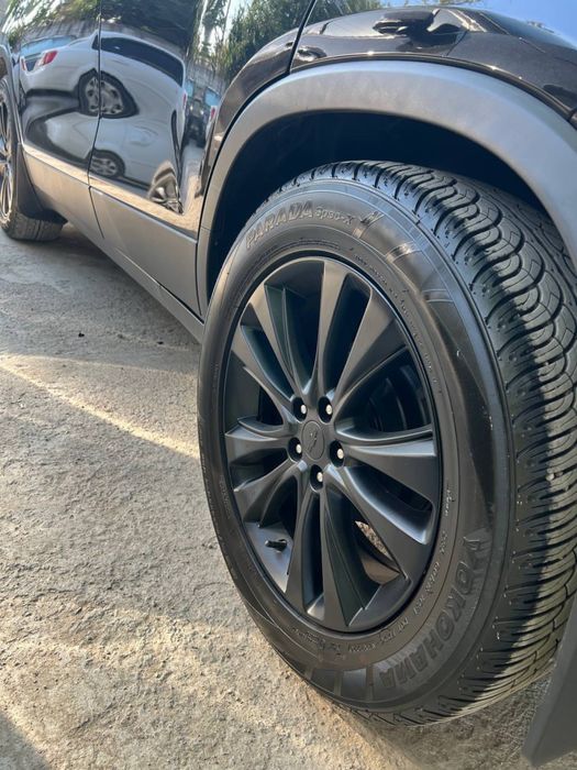 “Tracker_1 Primer rangi qora sotuvda