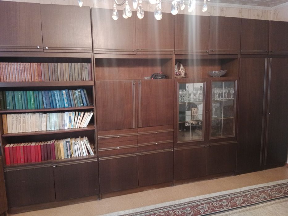 Стенка для зала . В хорошем состоянии