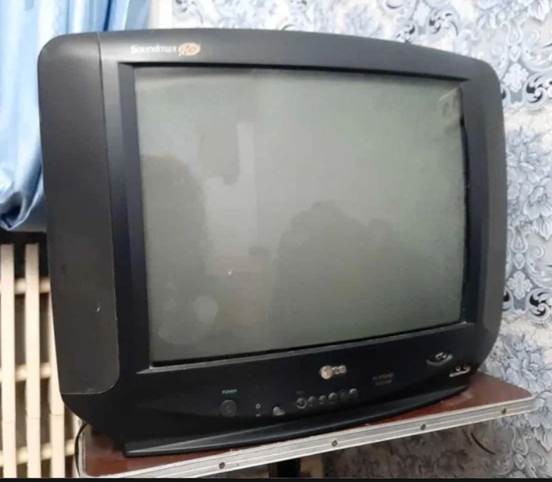 Телевизор LG сотилади