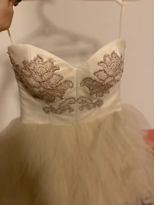 Дизайнерска рокля