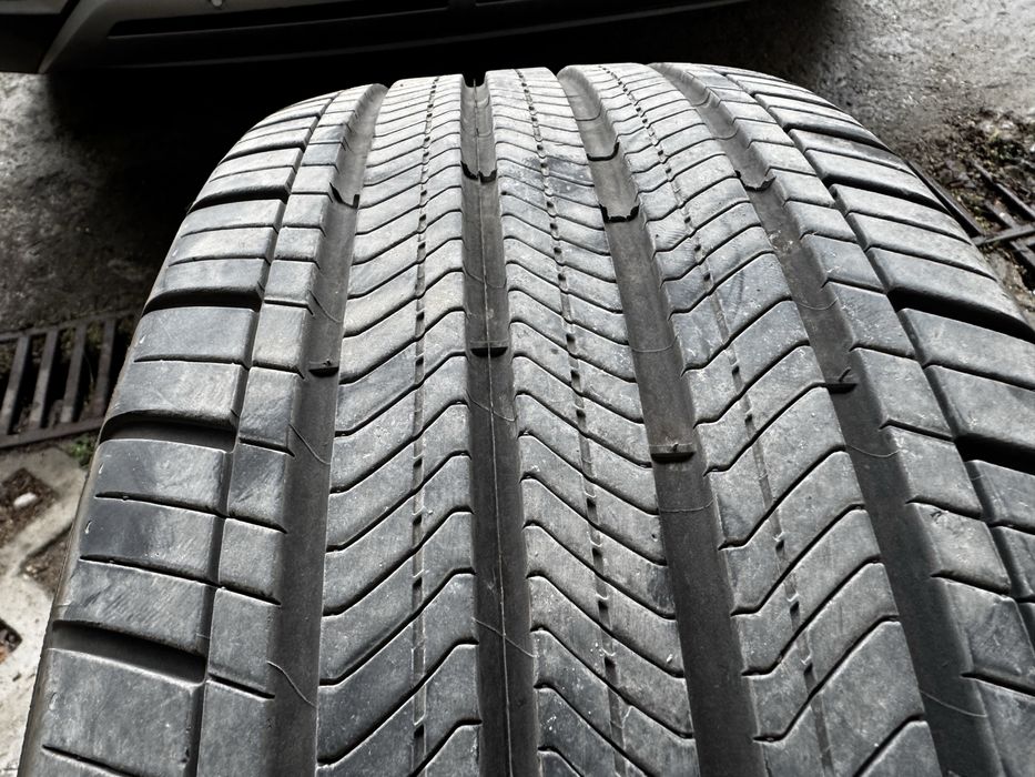 Гуми 235/55/R19 MICHELIN  DOT3923
