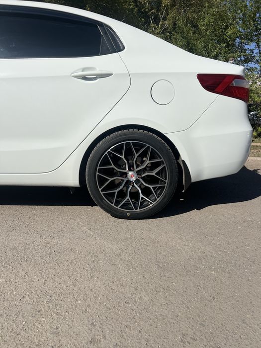 Диски с резиной сояли на Rio