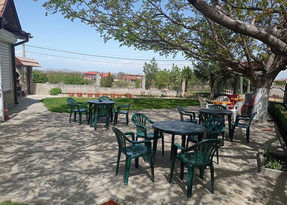 Продава се Заведение в с. Белащица, Област Пловдив - 359 кв.м за 836 €/кв.м - Снимка #1