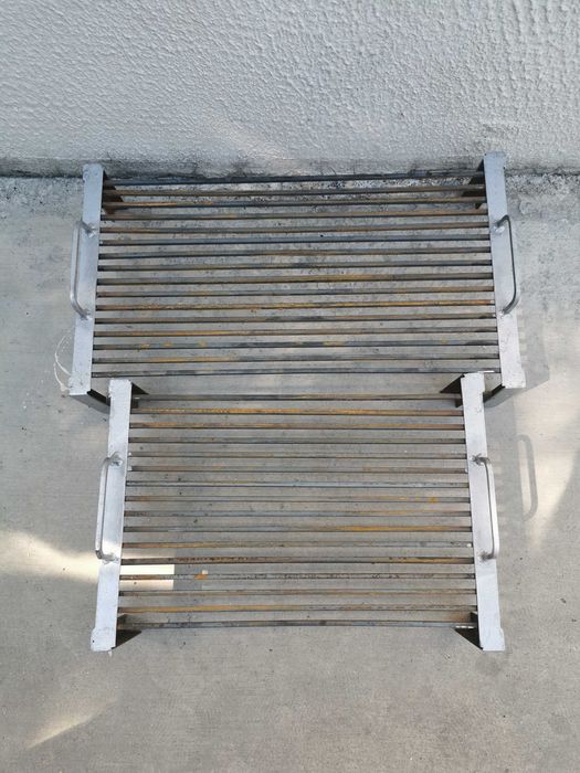 Барбекю на дървени въглища-българско ръчна изработка