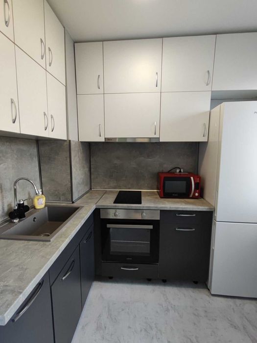 Дава се под наем Двустаен апартамент в София, Красно село - 68 кв.м за 459 € - Снимка #2