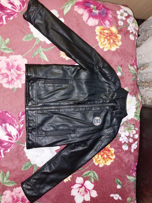 Vand geaca groasa copii 8 ani