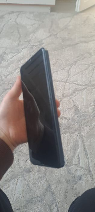 Продам телефон .