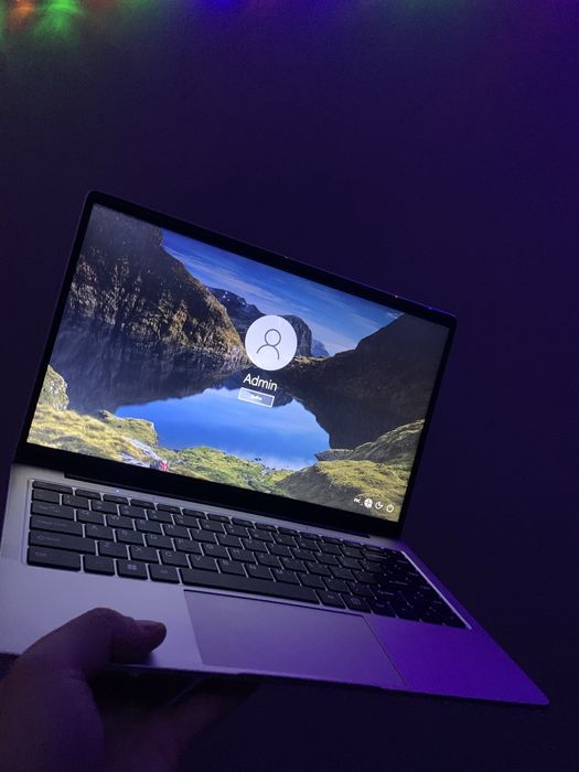 Продам ноутбук Hydra H13 / срочно