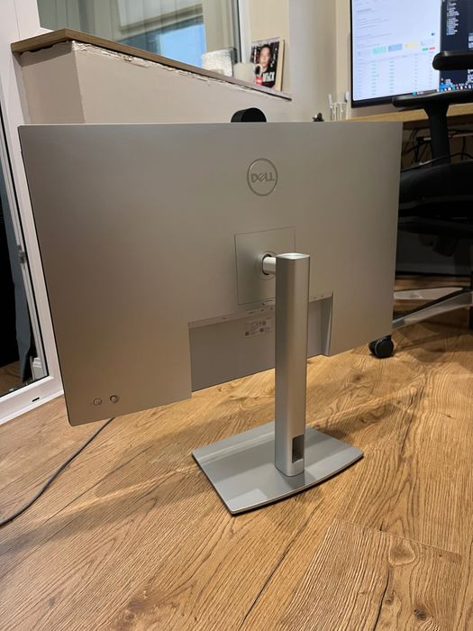 Dell UltraSharp U3223QZ 31.5-инчов 4K монитор с гаранция