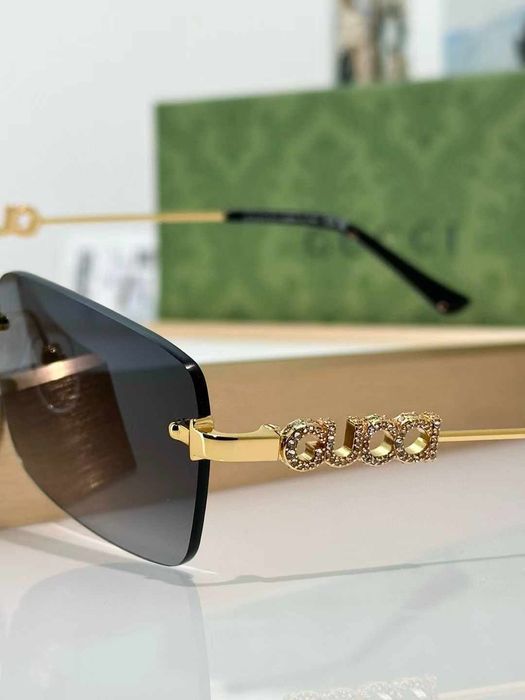 Слънчеви очила Gucci GG1808S