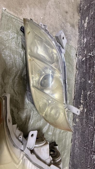 Фары от камри 40