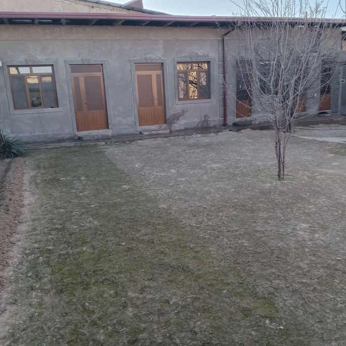 Uy sotiladi 3.7 sotix