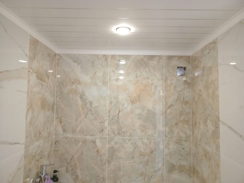 Кафель. Ламинат. Левкас. Обои. Галтели.