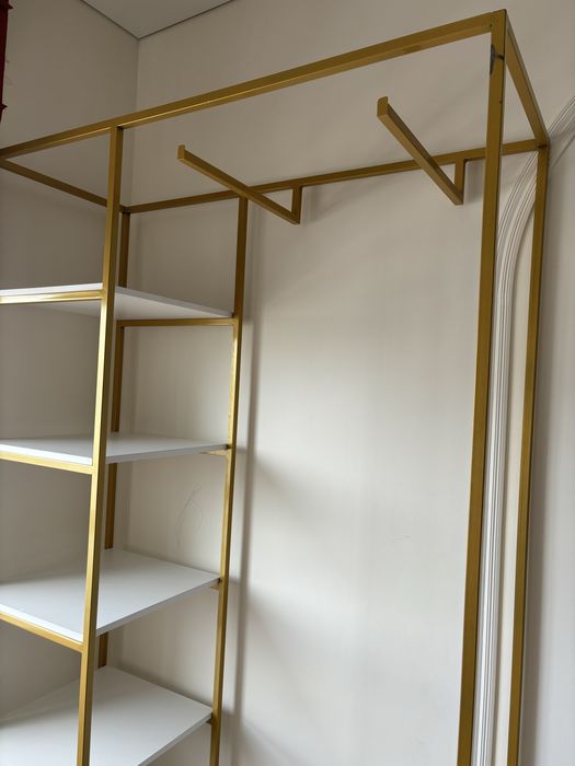 Стеллаж рейл для бутика