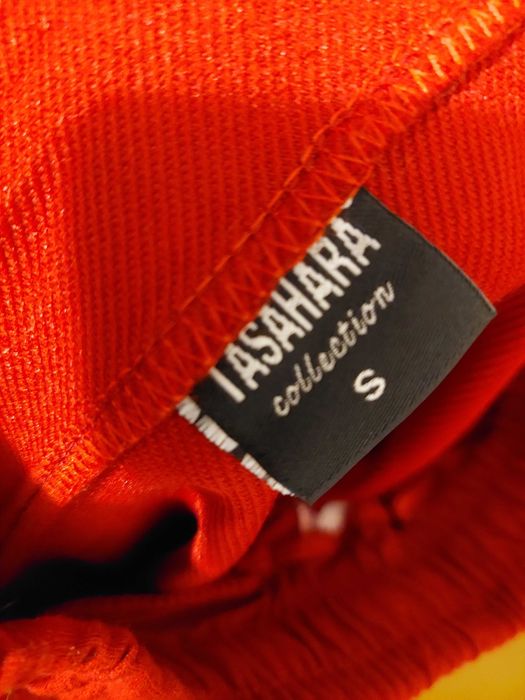 Pantaloni sport/sala rosii cu dungi albe TRANSPORT GRATUIT