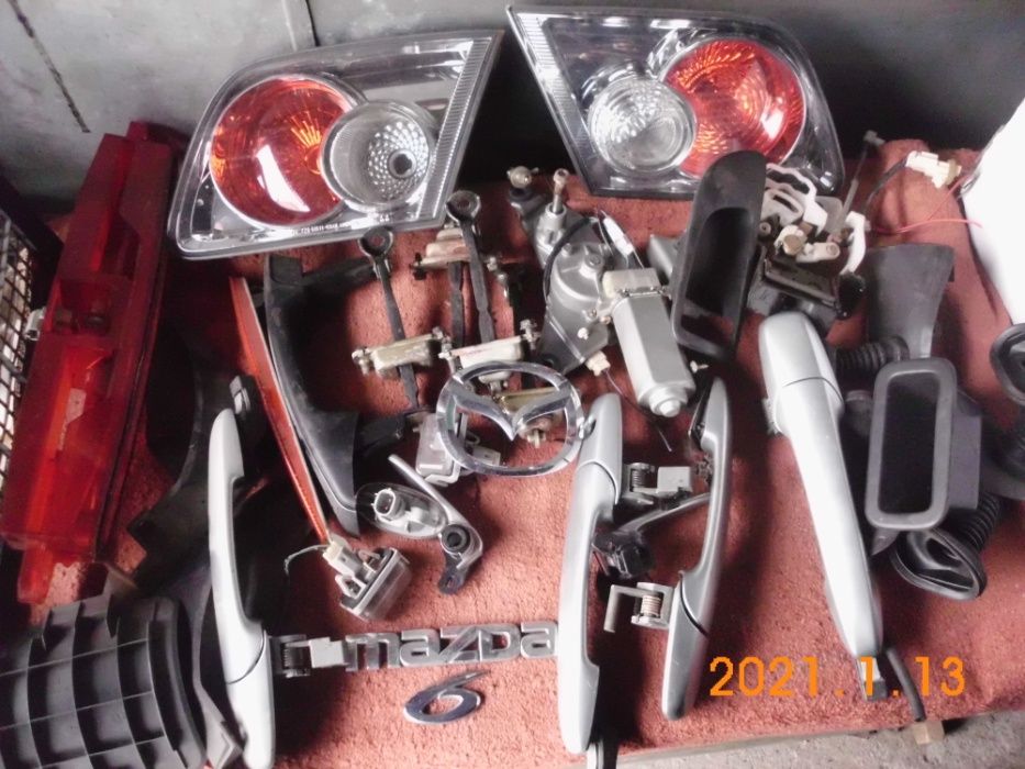 oglinzi. mazda   6   2004  etc.    toate la  200