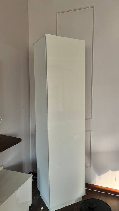 Шкаф белый (200×50×40)