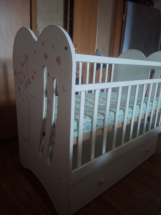Детская кроватка