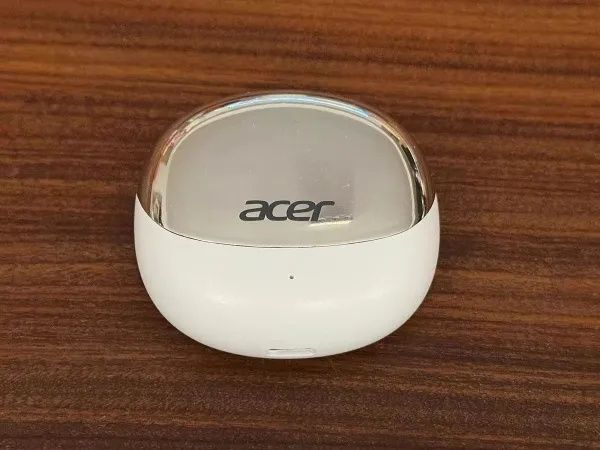 Продам наушники Acer