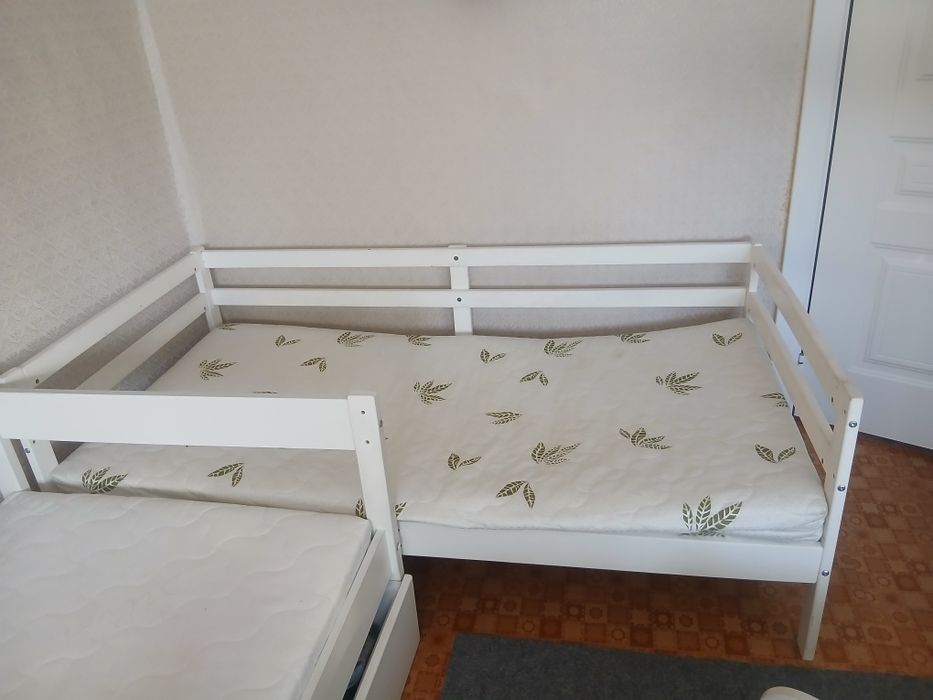 Детская кровать б/у