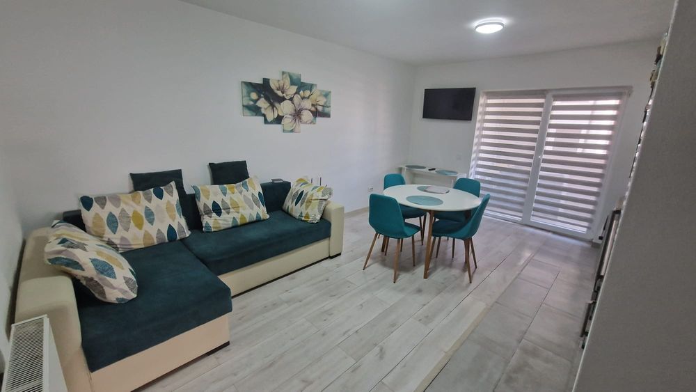 Vand apartament cu 2 camere