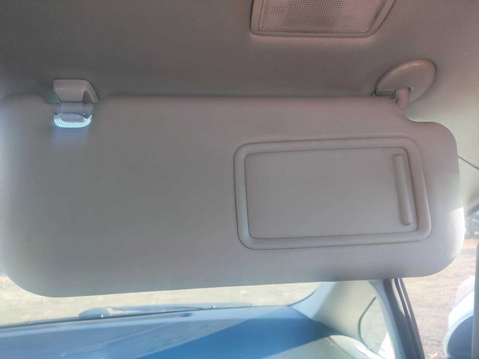 Сенници за Toyota Auris 2006-2012г