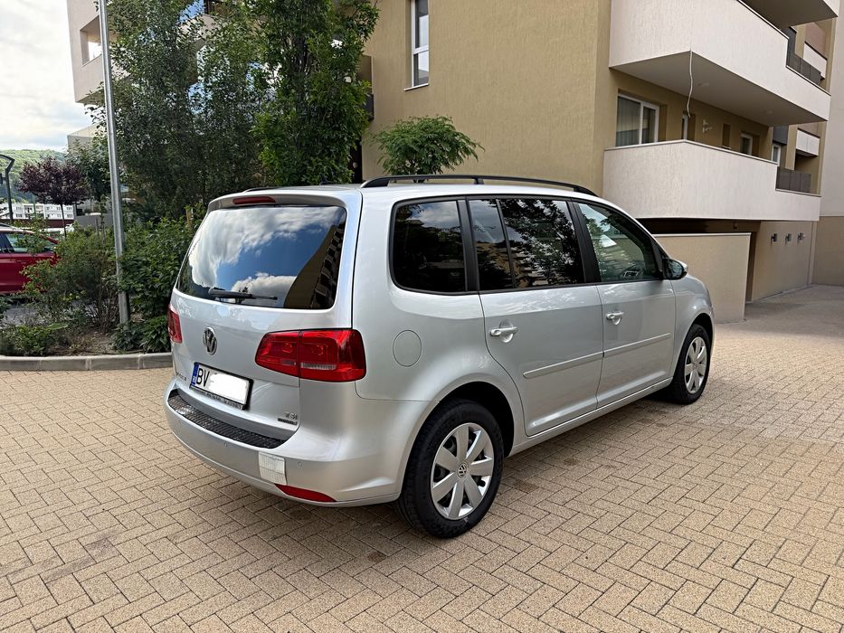 VOLKSWAGEN Touran 2012 — imagine 5