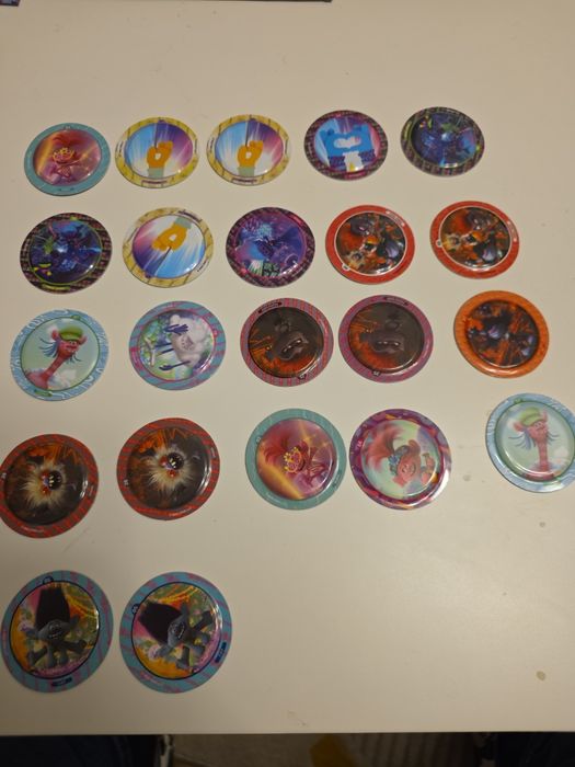 Vând lot magneți Trollii (DreamWorks), campanie Carrefour.