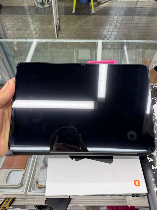 Xiaomi pad6 256gb holat yaxshi kaybordla bn beriladi