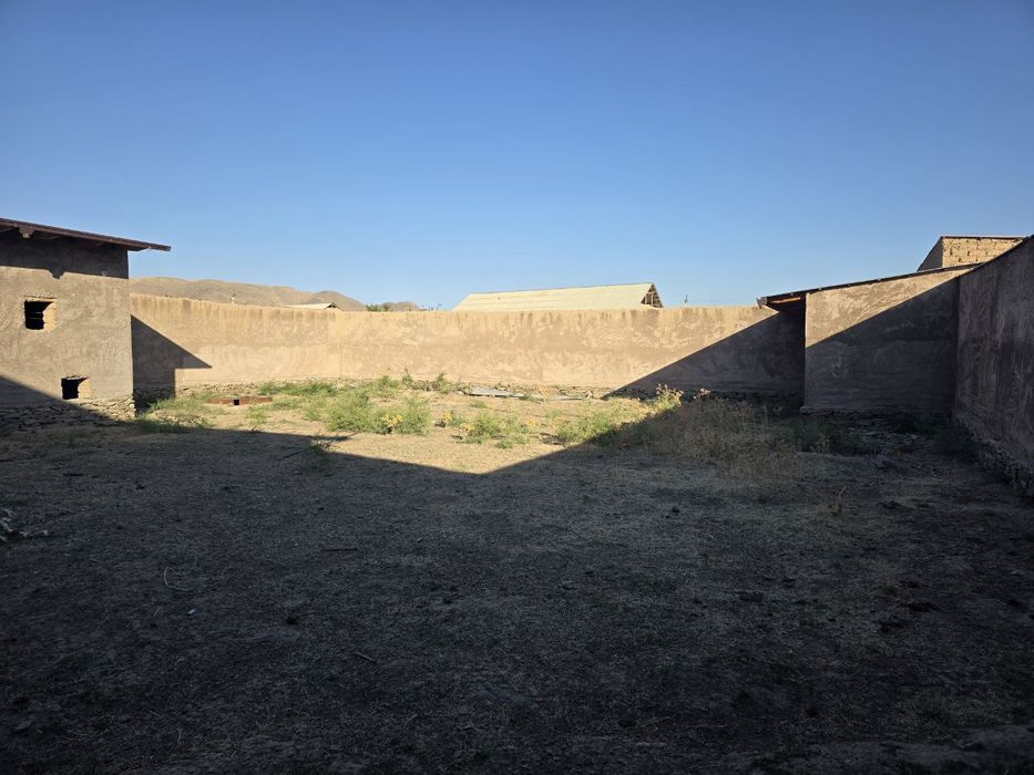 Uy uchastka sotiladi