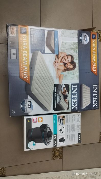 Матрас надувной с насосом