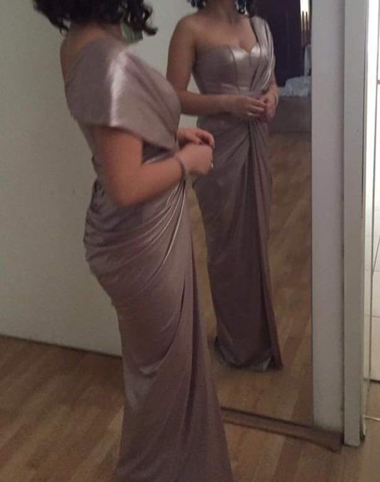 De vanzare sau inchiriere!! Rochie de seara/zi pentru diverse evenimen