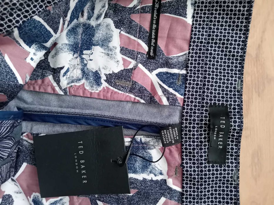 Ted Baker /Massimo Dutti M/L размер тениска