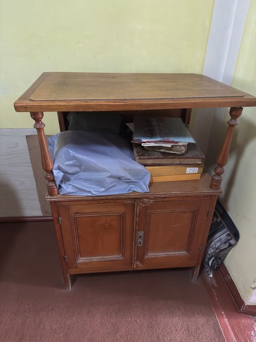 Продаётся тумба , состояние нормальное