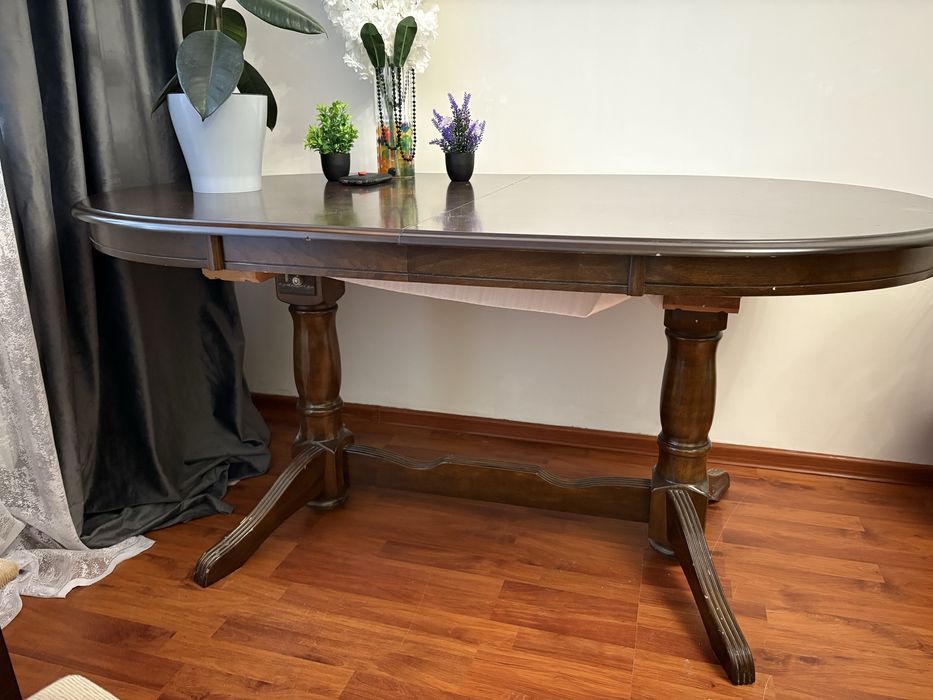 Продам стол деревянный