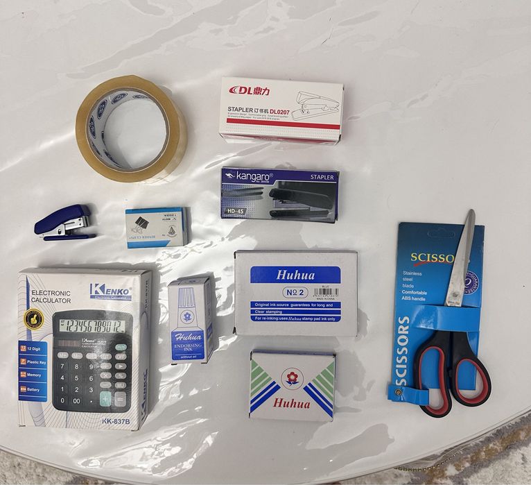 Калькулятор, скотч и др.