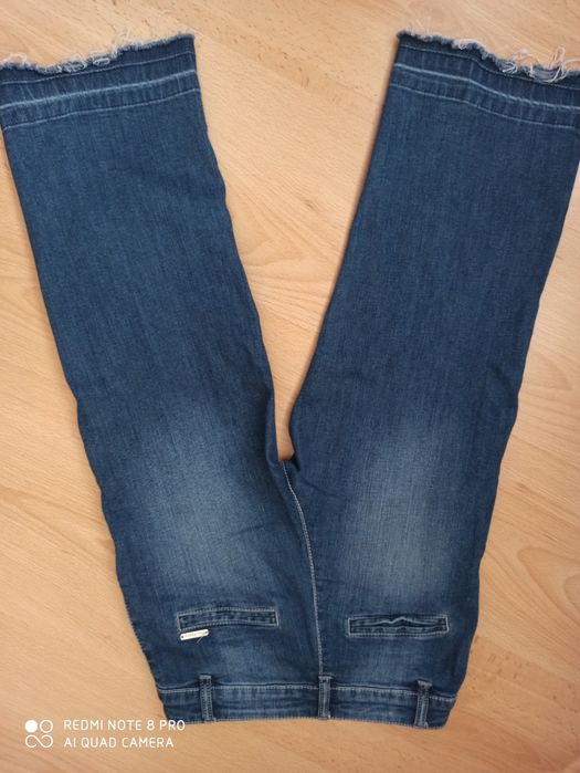 Италиански комплект от дънки и анураче.