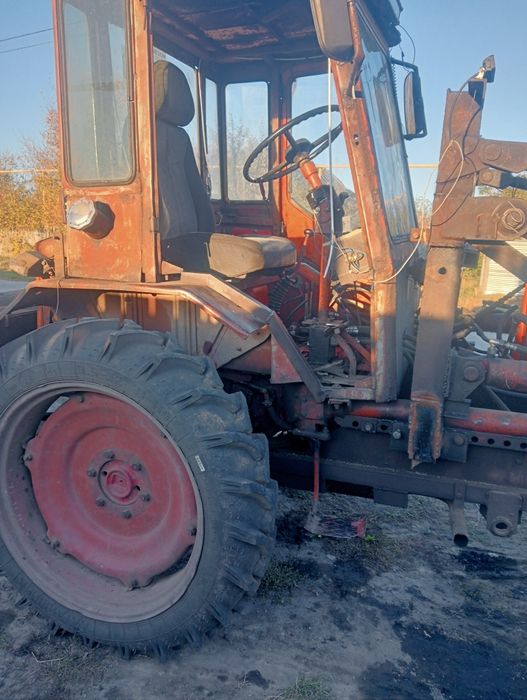 Продам трактор на полном ходу