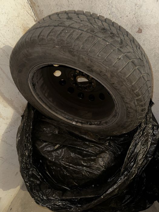 Комплект 4 бр. стоманени джанти 16" със зимни гуми Goodyear 205/60 R16