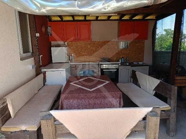 Готови за живеене! Две къщи в Брестовица! 89946